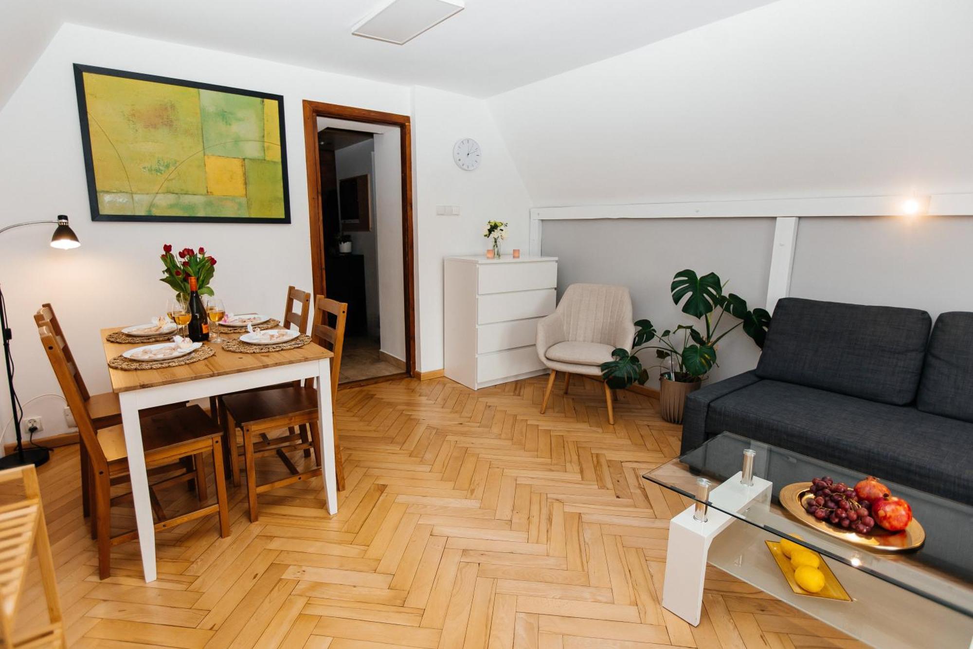 Maya's Flats & 23 Attic - Ogarna Old Town