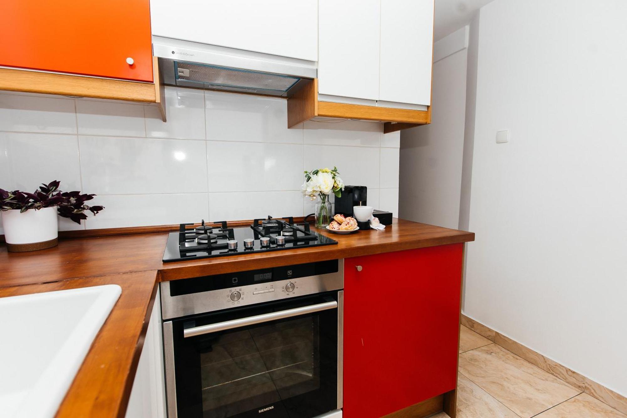 Maya's Flats & 23 Attic - Ogarna Old Town Leilighet