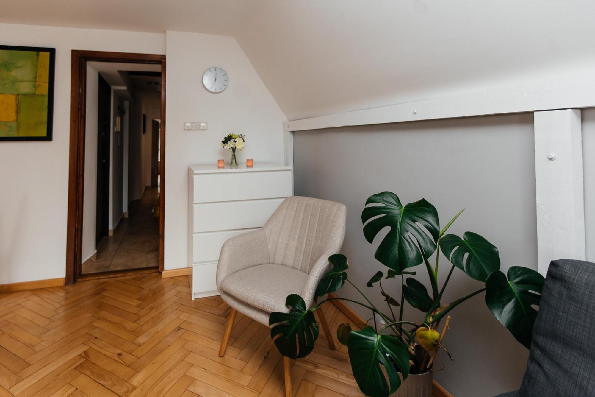 Maya's Flats & 23 Attic - Ogarna Old Town